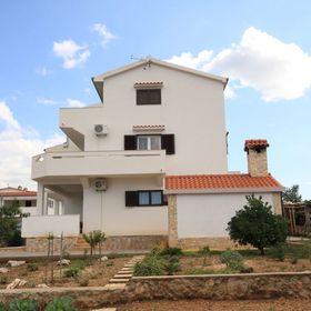 Apartmanok A Tenger Mellett Razanj, Rogoznica - 8361 Ražanj