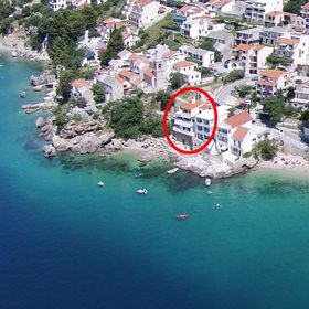Apartmanok A Tenger Mellett Pisak, Omis - 1018 Pisak