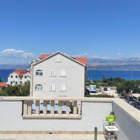 Apartmanok Parkolóhellyel Supetar, Brac - 5627 Supetar