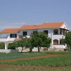 Családi Apartmanok A Tenger Mellett Povljana, Pag - 230 Povljana