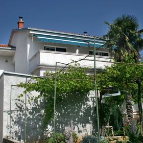 Apartmanok Parkolóhellyel Selce, Crikvenica - 5366 Selce