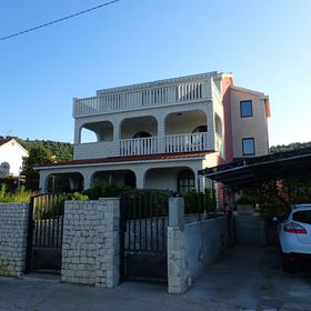 Apartmanok A Tenger Mellett Slatine, Ciovo - 1128 Slatine
