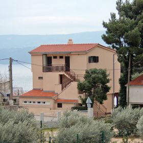 Apartmanok A Tenger Mellett Nemira, Omis - 5884 Nemira