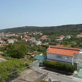 Apartmanok Parkolóhellyel Slatine, Ciovo - 12811 Slatine