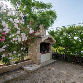 Apartmanok Parkolóhellyel Povljana, Pag - 227 Povljana