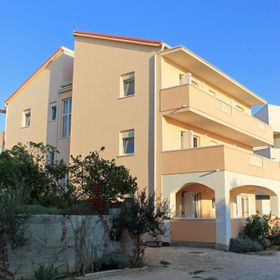 Apartmanok Parkolóhellyel Novalja, Pag - 9403 Novalja