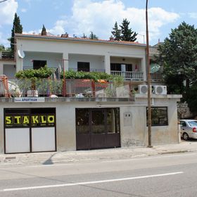 Apartmanok Parkolóhellyel Novi Vinodolski - 5582