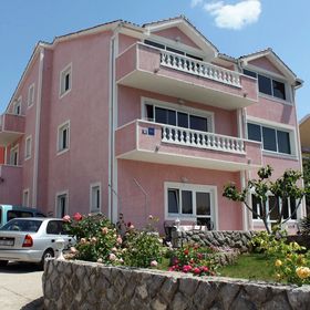 Apartmanok Parkolóhellyel Punat, Krk - 5343 Punat