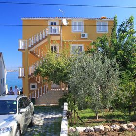 Apartmanok A Tenger Mellett Preko, Ugljan - 8384 Preko