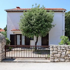 Apartmanok Parkolóhellyel Mandre, Pag - 11600 Mandre