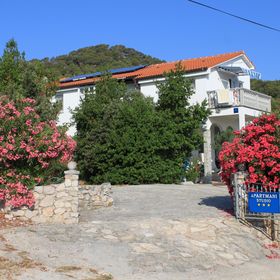 Apartmanok Parkolóhellyel Preko, Ugljan - 8224 Preko