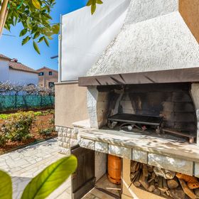 Apartmanok Gyermekes Családok Részére Valbandon, Fazana - 7239 Valbandon