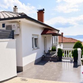 Apartmanok Parkolóhellyel Novi Vinodolski - 2348