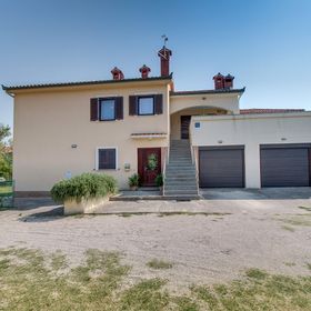 Apartmanok Parkolóhellyel Nerezine, Losinj - 12149 Nerezine