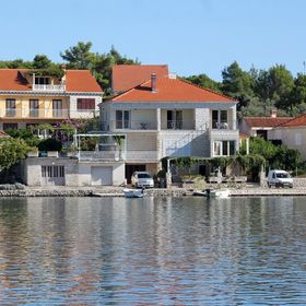 Apartmanok A Tenger Mellett Medencével Lumbarda, Korcula - 9303 Lumbarda