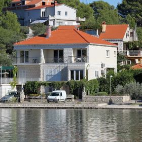 Apartmanok A Tenger Mellett Medencével Lumbarda, Korcula - 9303 Lumbarda