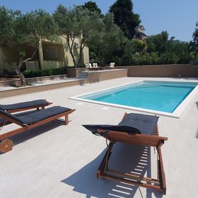 Apartmanok Családok Részére Medencével Drage, Biograd - 5904 Drage