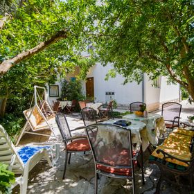 Apartmanok Parkolóhellyel Duce, Omis - 2773 Duće