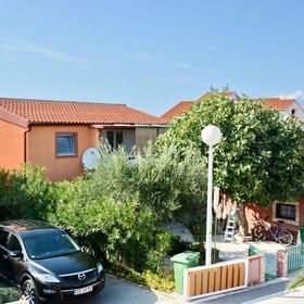 Apartmanok Parkolóhellyel Vir - 6323