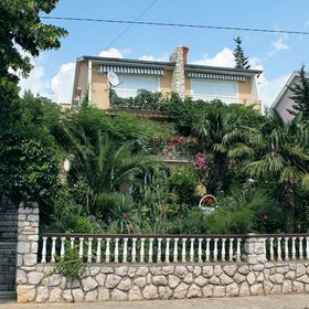 Apartmanok és Szobák A Tenger Mellett Dramalj, Crikvenica - 5519 Dramalj