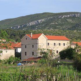 Apartmanok Parkolóhellyel Jelsa, Hvar - 8713 Jelsa
