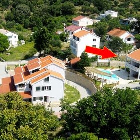 Apartmanok Családok Részére Medencével Kampor, Rab - 3214 Kampor