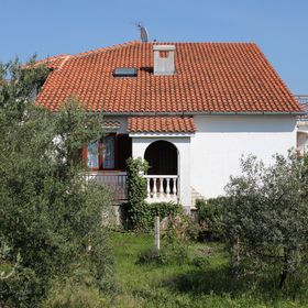 Apartmanok Parkolóhellyel Pinezici, Krk - 5319 Pinezići