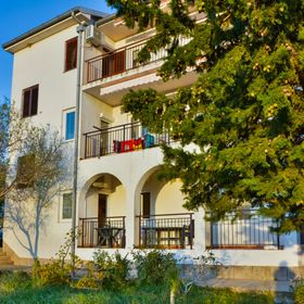 Apartmanok Parkolóhellyel Senj - 11520