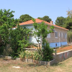 Családi Apartmanok A Tenger Mellett Ugljan - 828