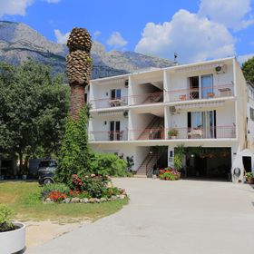 Apartmanok Parkolóhellyel Tucepi, Makarska - 6695 Tučepi