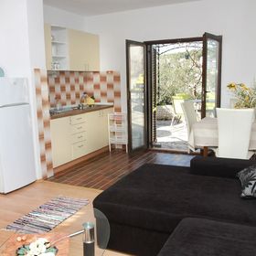Apartmanok Parkolóhellyel Trogir - 11316