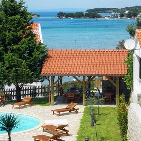 Apartmanok Családok Részére Medencével Kampor, Rab - 3213 Kampor