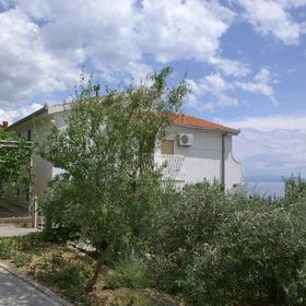 Apartmanok A Tenger Mellett Pisak, Omis - 2750 Pisak