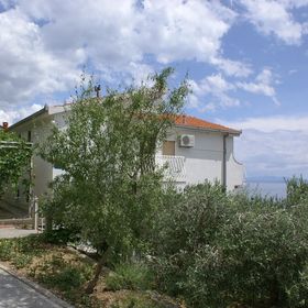 Apartmanok A Tenger Mellett Pisak, Omis - 2750 Pisak