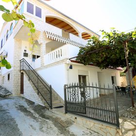Apartmanok A Tenger Mellett Trogir - 10342