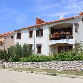 Apartmanok Parkolóhellyel Cres - 7983