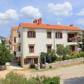 Apartmanok Parkolóhellyel Cres - 7983