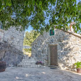 Apartmanok Parkolóhellyel Gata, Omis - 6033 Gata