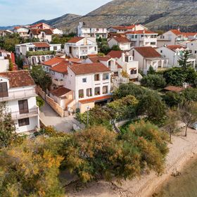 Apartmanok A Tenger Mellett Grebastica, Sibenik - 461 Grebaštica