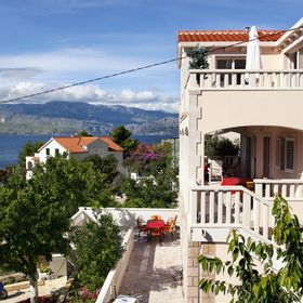 Apartmanok A Tenger Mellett Postira, Brac - 705 Postira