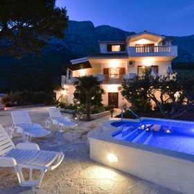 Apartmanok Családok Részére Medencével Baska Voda, Makarska - 12442 Baška Voda