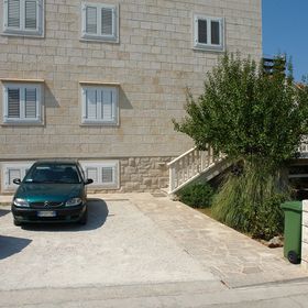 Apartmanok Parkolóhellyel Supetar, Brac - 13180 Supetar