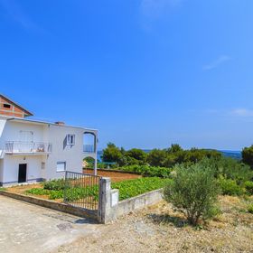 Apartment Markovic Seget Donji