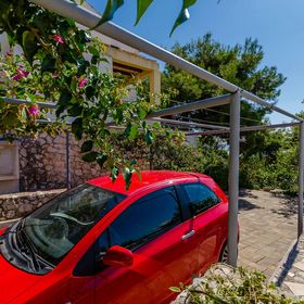 Apartment Nataša Okrug Gornji