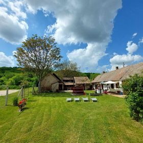 Gomba Parasztház Kölesd