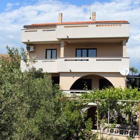 Apartmanok és Szobák Parkolóhellyel Krk - 13553