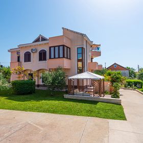 Apartmanok Parkolóhellyel Privlaka, Zadar - 12989 Privlaka