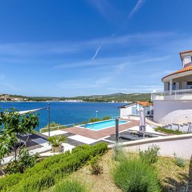 Apartment Mirjana Rogoznica