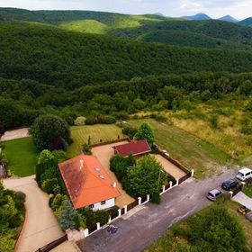 Parázs Vendégház Vágáshuta