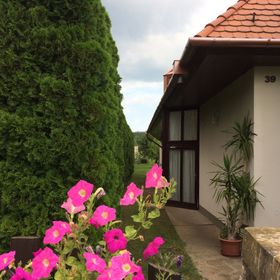 Márta GuestHouse Gyenesdiás